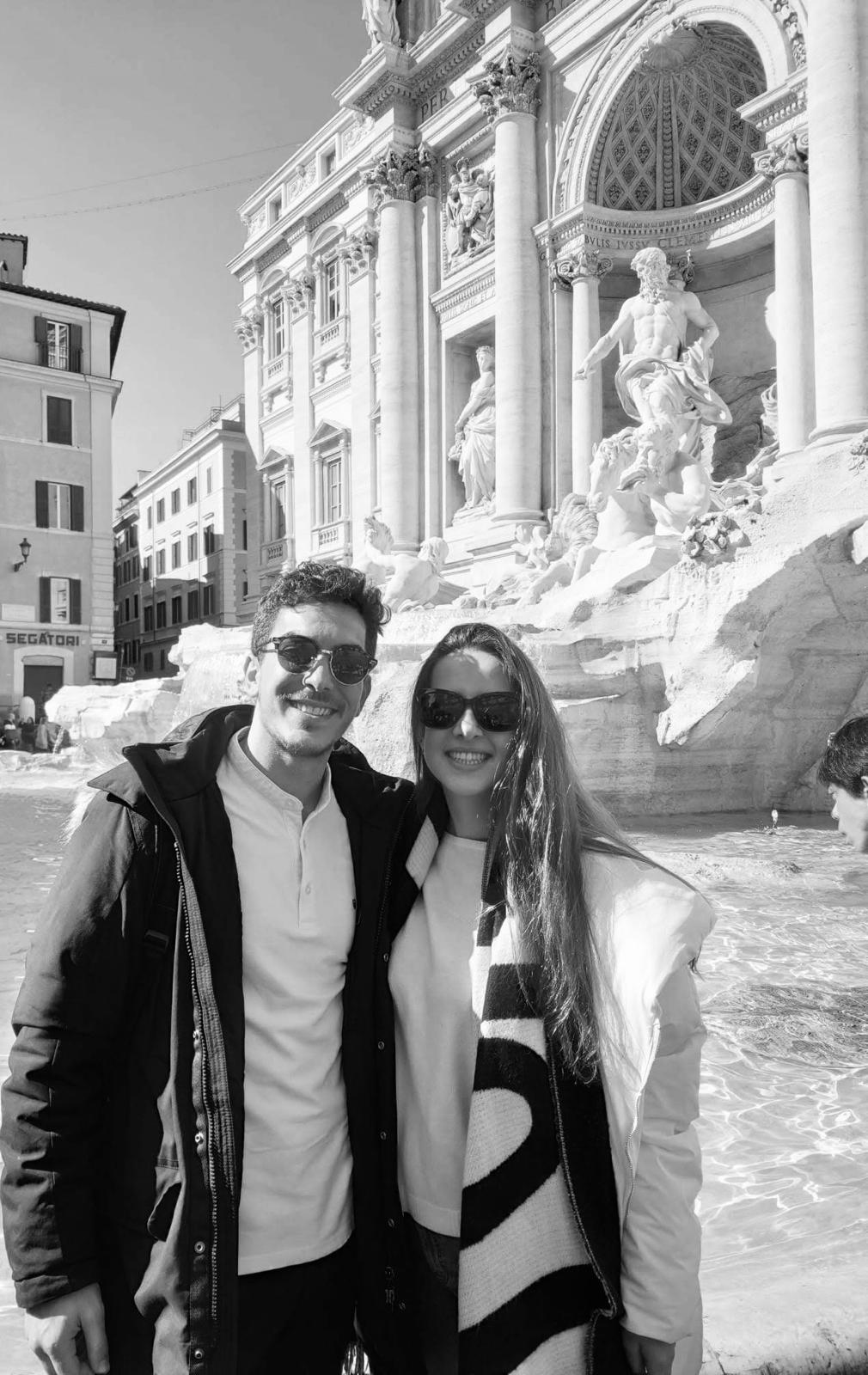 Iván y Silvia en la Fontana di Trevi, Roma