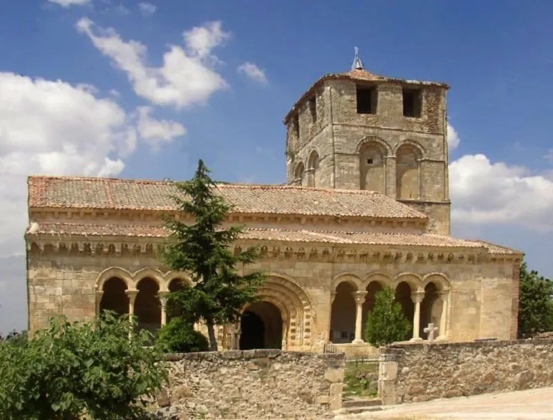 Iglesia de San Miguel de Sotosalbos
